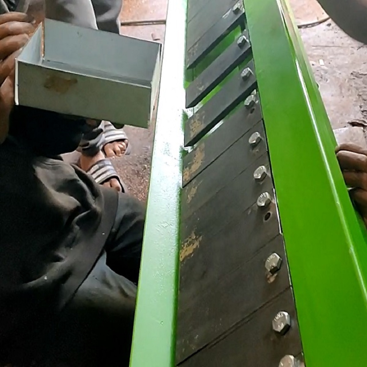 Bending Plat Pro Tekuk Plat Panel Listrik