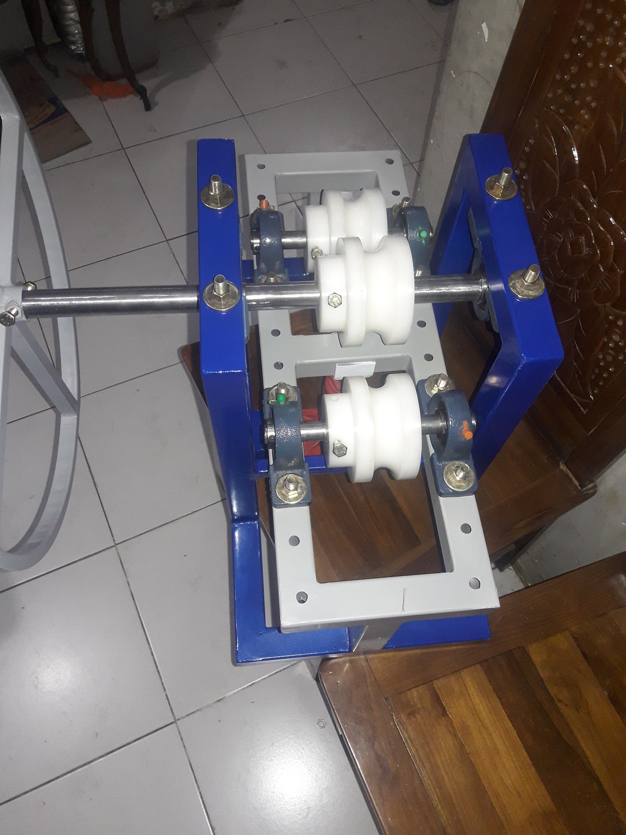 Roll Pipa Besi dan Pipa Stainless Manual 1inch