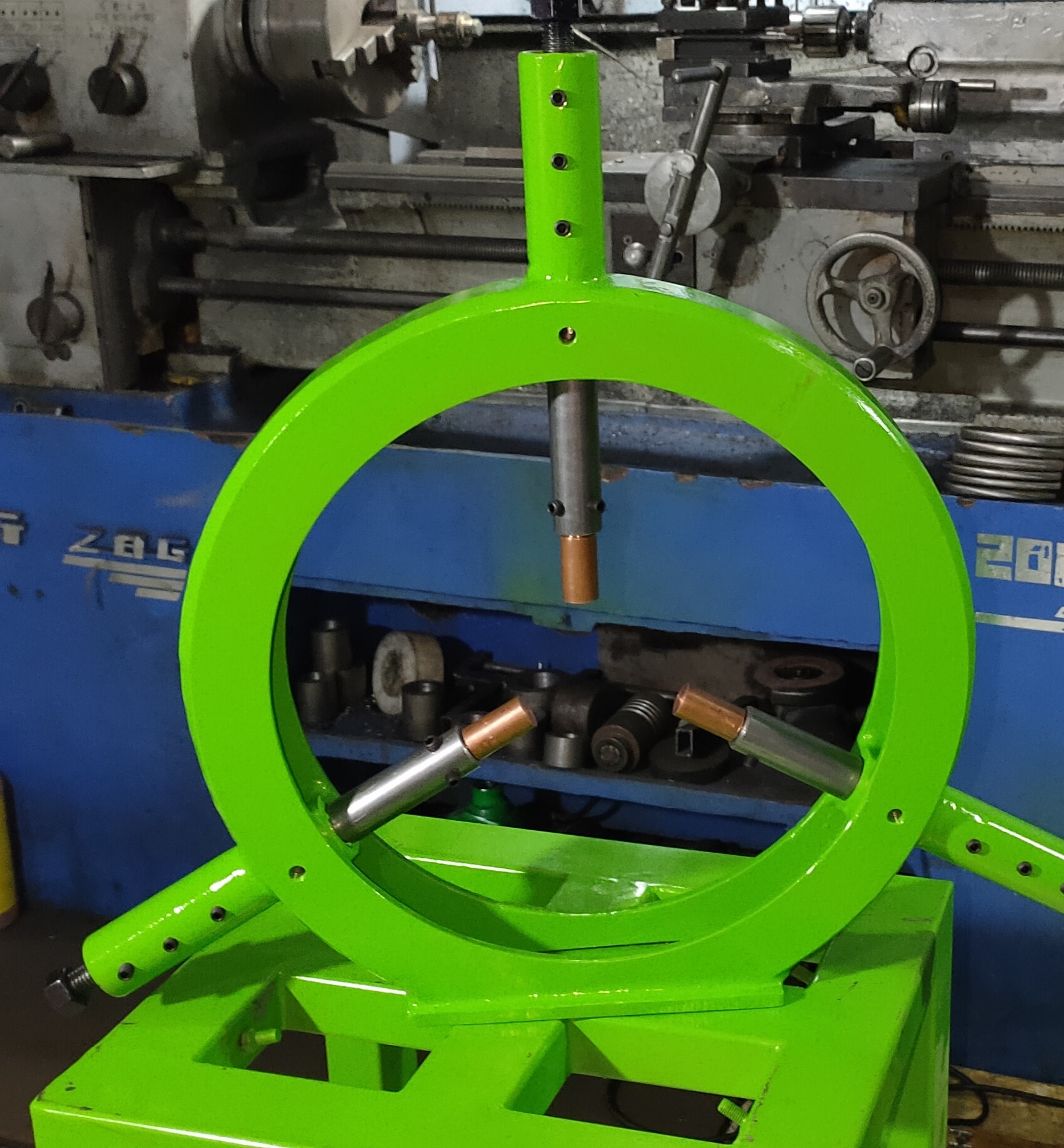 Steady Rest Brill Mesin Bubut untuk Dudukan Pipa atau Besi As pada Mesin Bubut